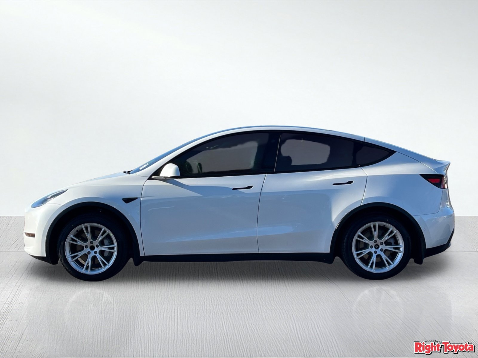 Used 2021 Tesla Model Y 2WD image 3