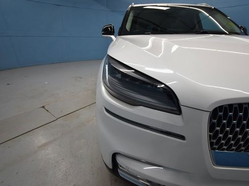 Used 2021 Lincoln Aviator Reserve w/ Elements Package Plus image 44