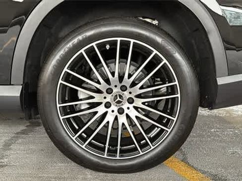 Certified 2025 Mercedes-Benz GLC 300 4MATIC image 12