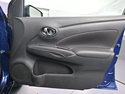 Used 2018 Nissan Versa SV image 37