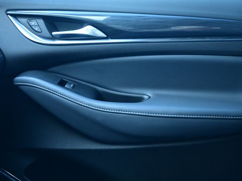 Used 2023 Buick Enclave Essence w/ Experience Buick Package image 31