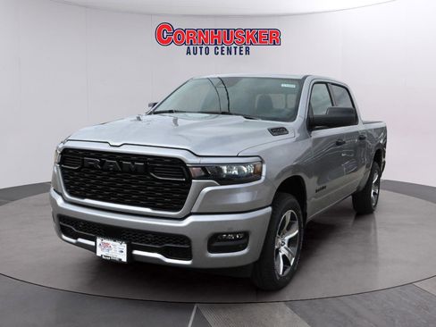 Used 2025 RAM 1500 Tradesman AWD/4WD image 3