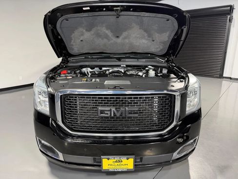 Used 2015 GMC Yukon XL Denali w/ Open Road Package AWD/4WD image 7