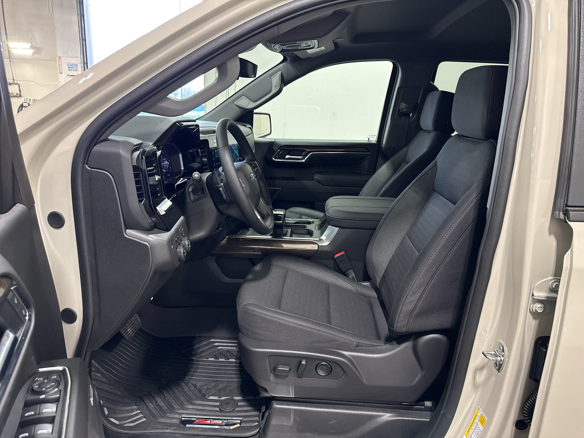 New 2026 Chevrolet Silverado 1500 RST w/ Safety Package AWD/4WD image 29