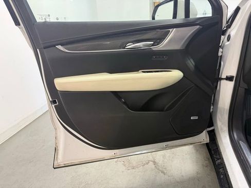 Used 2022 Cadillac XT5 Sportv w/ Technology Package image 10