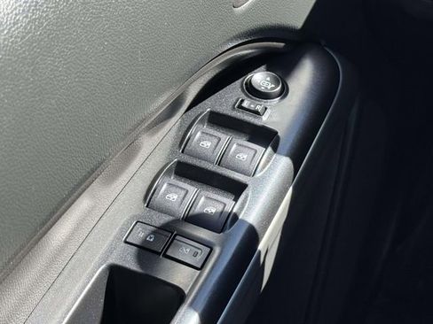 Used 2022 Chevrolet Colorado ZR2 image 18