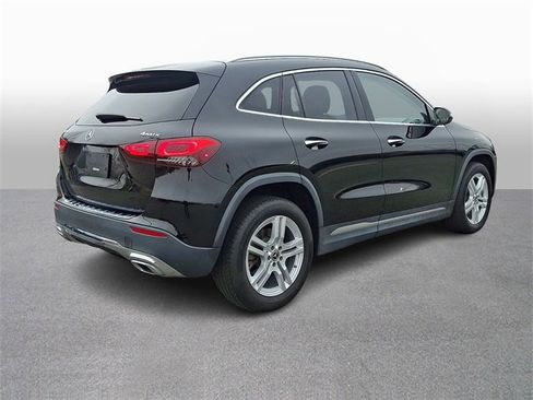 Used 2023 Mercedes-Benz GLA 250 4MATIC image 4