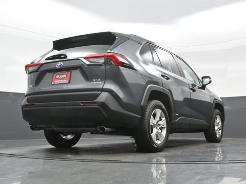 Used 2021 Toyota RAV4 XLE w/ Convenience Package AWD/4WD image 32