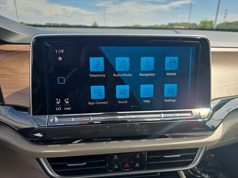 New 2026 Volkswagen Atlas SE image 25