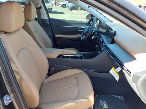 New 2025 Hyundai Sonata Limited image 7