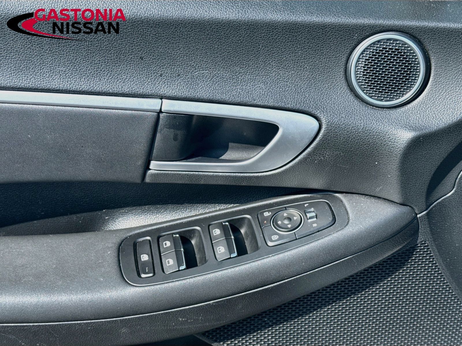 Used 2025 Hyundai Sonata SEL FWD image 23