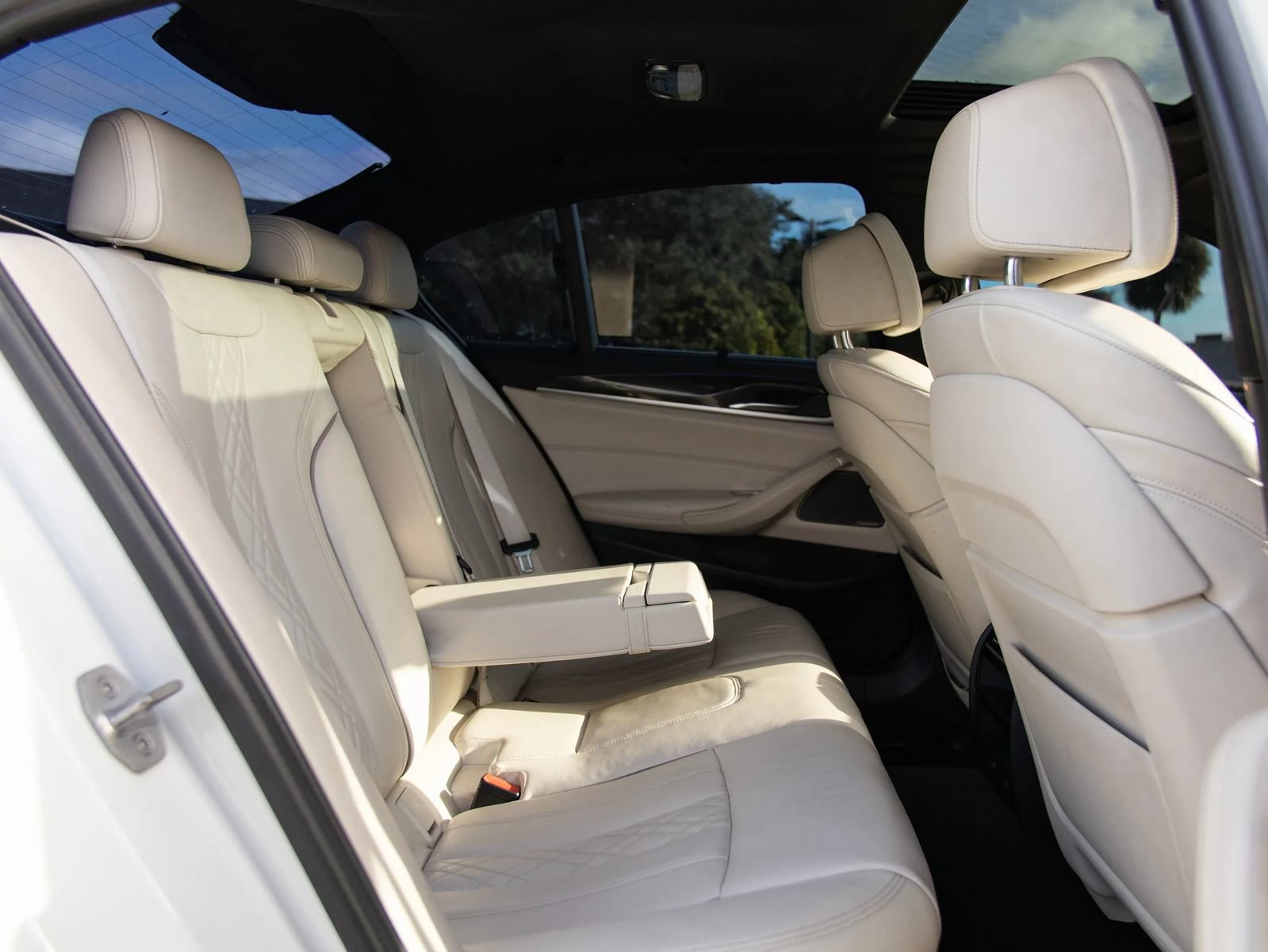 Used 2017 BMW 540i RWD image 24