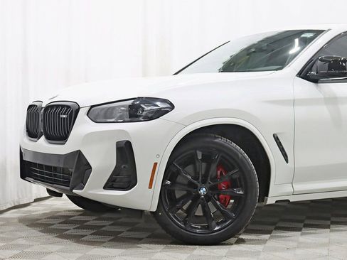 Used 2024 BMW X4 M40i w/ Premium Package image 2