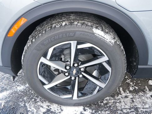 New 2026 Chevrolet Equinox EV LT image 11