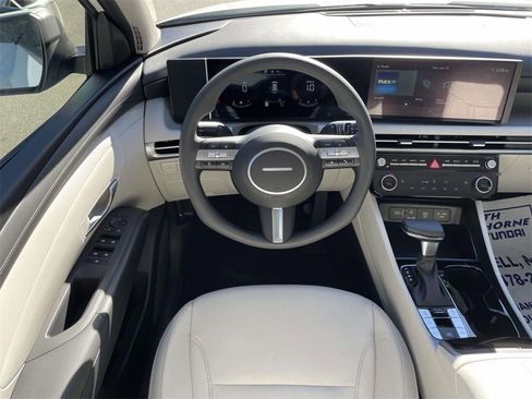 New 2026 Hyundai Tucson SEL image 12