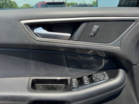 Used 2018 Ford Edge SEL w/ Equipment Group 201A AWD/4WD image 24