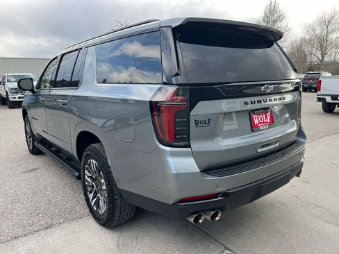Used 2025 Chevrolet Suburban Z71 AWD/4WD image 3