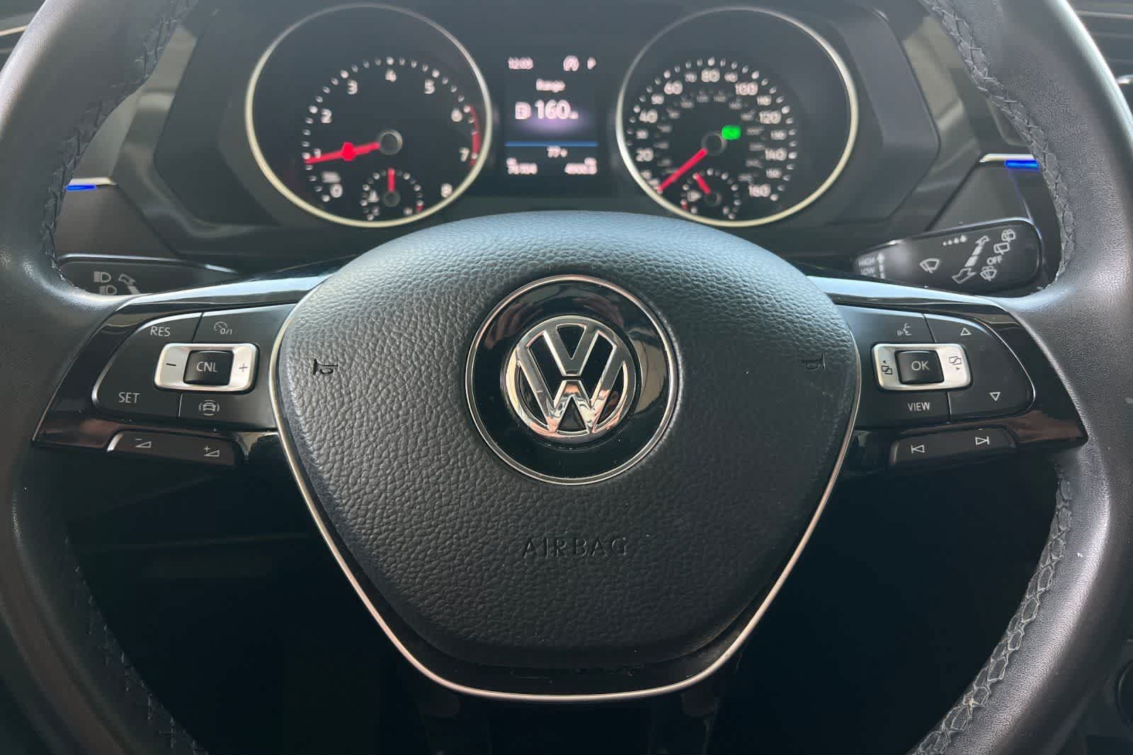 Used 2020 Volkswagen Tiguan SE AWD/4WD image 23