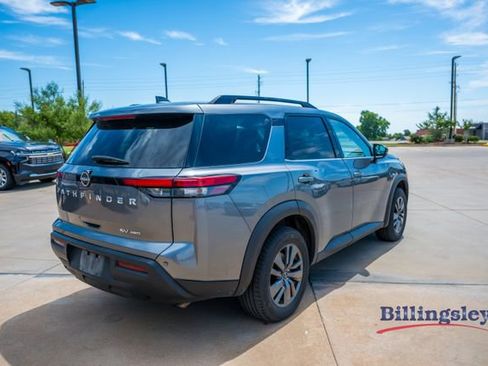 Used 2023 Nissan Pathfinder SV AWD/4WD image 5