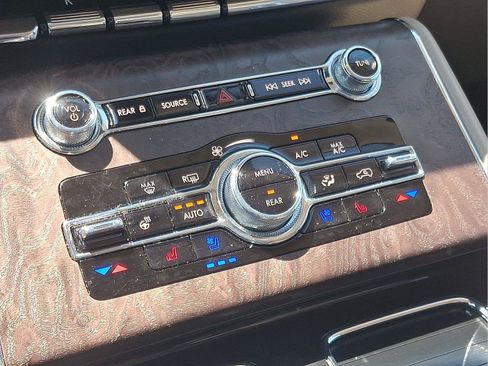Used 2022 Lincoln Aviator Reserve w/ Equipment Group 201A AWD/4WD image 15