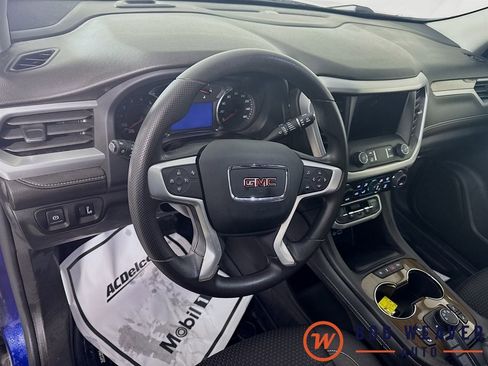 Used 2023 GMC Acadia SLE w/ Driver Convenience Package AWD/4WD image 11