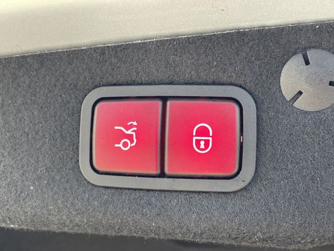 Certified 2021 Mercedes-Benz C 300 Sedan image 11