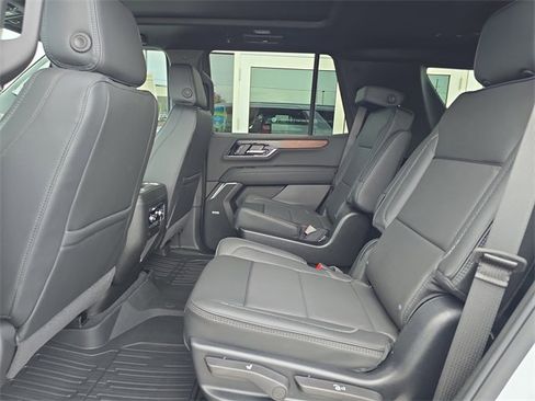 New 2026 GMC Yukon Denali w/ Sun & Power Step Package image 15
