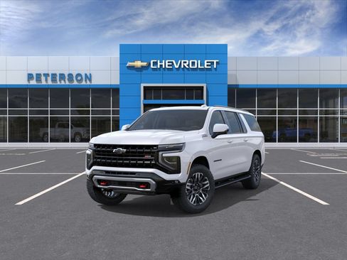 New 2026 Chevrolet Suburban Z71 w/ Comfort Package AWD/4WD image 9
