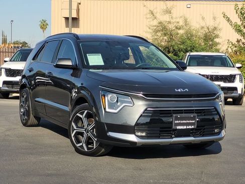 Certified 2025 Kia Niro EX Touring FWD image 2