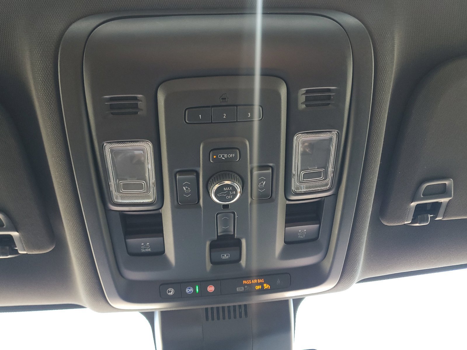 Used 2024 Chevrolet Suburban Z71 w/ Luxury Package AWD/4WD image 32