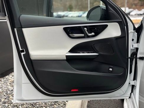 Used 2025 Mercedes-Benz C 300 Sedan image 19