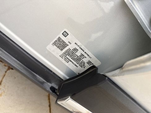 Used 2023 Chevrolet Bolt EUV Premier image 19