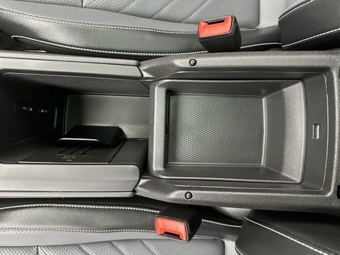 Certified 2026 Volkswagen Tiguan SE R-Line AWD/4WD image 20