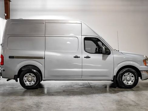 Used 2013 Nissan NV 3500 SV w/ Technology Pkg image 13