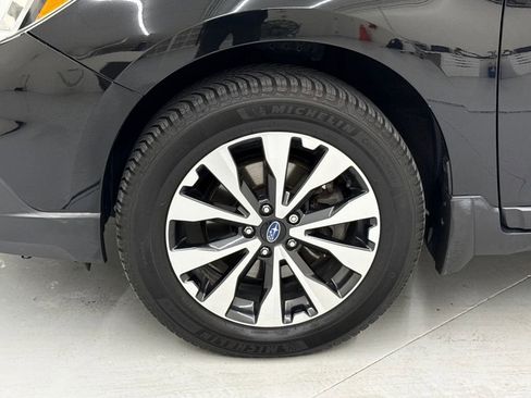 Used 2017 Subaru Outback 3.6R Limited image 10