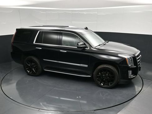 Used 2019 Cadillac Escalade Luxury AWD/4WD image 55
