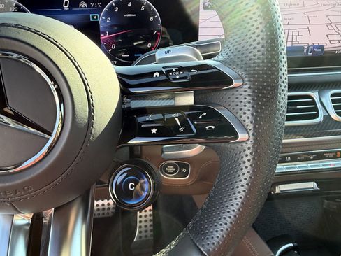 New 2024 Mercedes-Benz GLS 63 AMG 4MATIC image 23