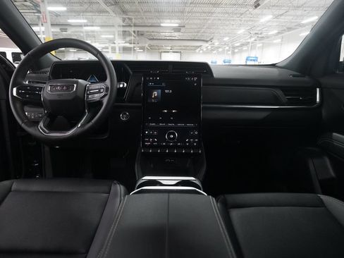 Used 2025 GMC Terrain Elevation w/ Elevation Premium Package AWD/4WD image 5