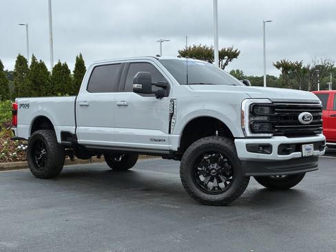 Used 2026 Ford F250 Platinum AWD/4WD image 38