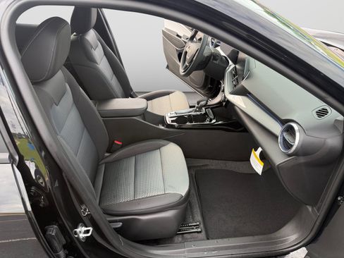 New 2026 Chevrolet Trax LT FWD image 12