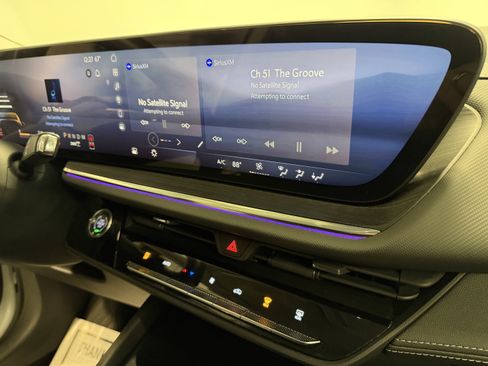 Used 2025 Buick Envision Preferred image 10