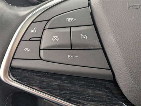 Used 2025 Cadillac XT5 Premium Luxury image 17