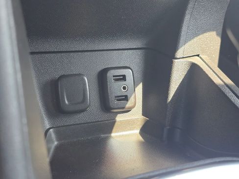 Used 2016 Chevrolet Volt Premier w/ Driver Confidence Package image 31