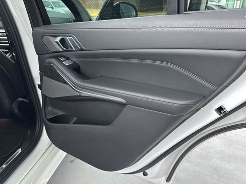 Used 2023 BMW X7 xDrive40i w/ Executive Package image 13