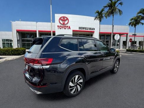 Used 2025 Volkswagen Atlas SE FWD image 10
