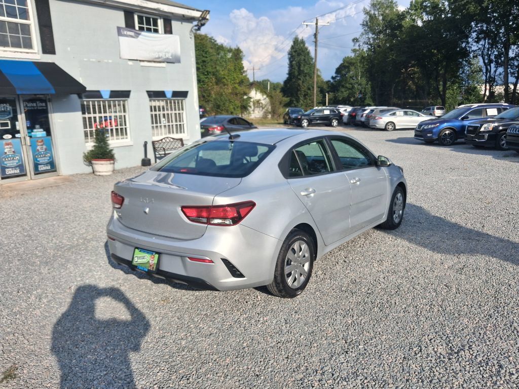 Used 2022 Kia Rio LX FWD image 2
