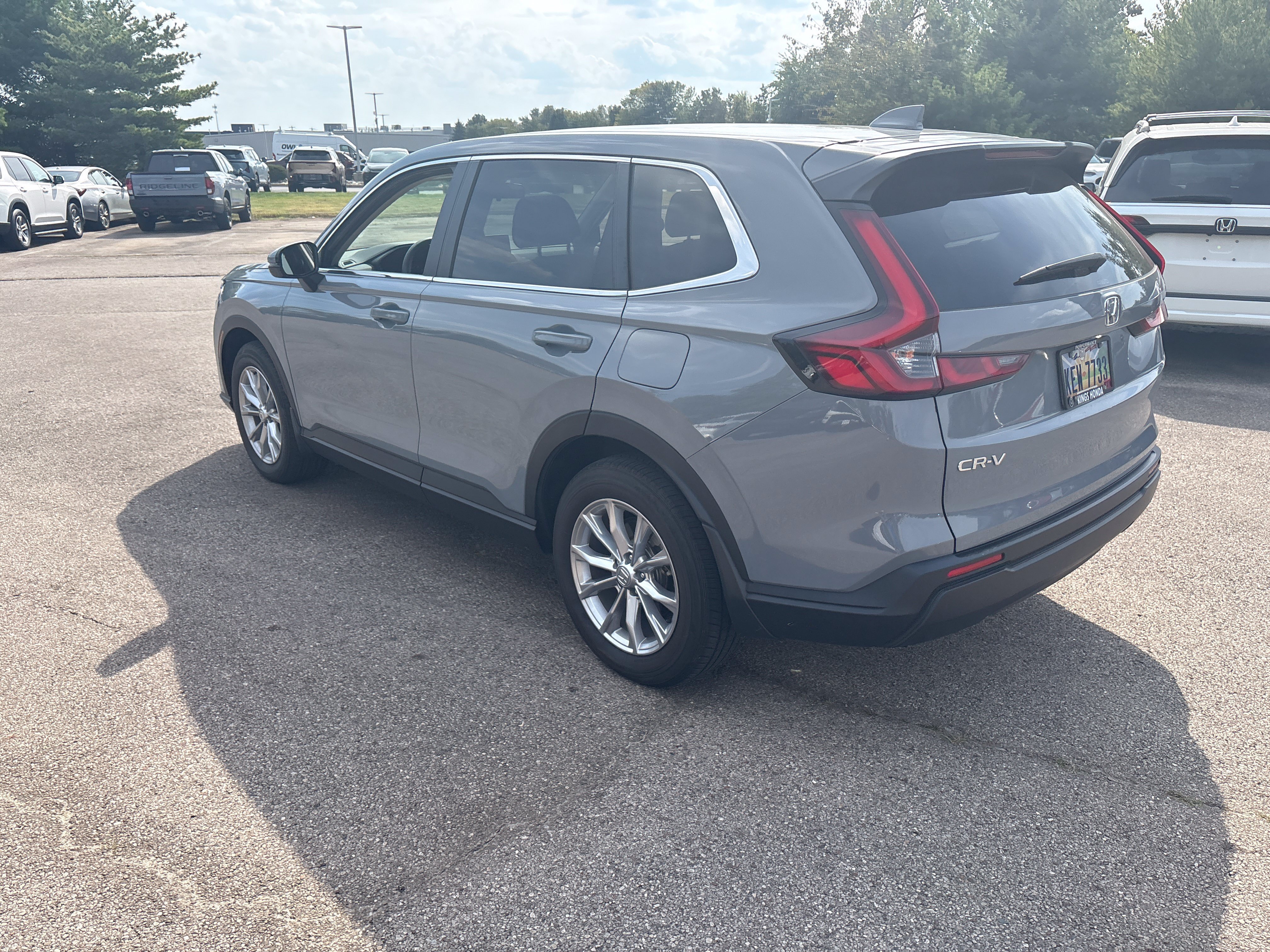 Used 2024 Honda CR-V EX image 9