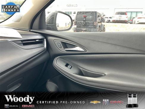 Certified 2025 Buick Encore GX Avenir image 25