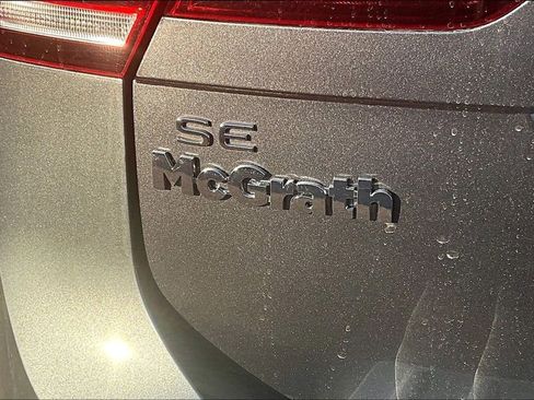 Used 2022 Volkswagen Tiguan SE image 23