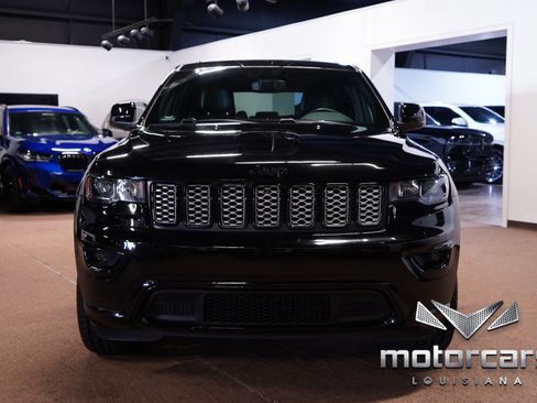 Used 2019 Jeep Grand Cherokee Altitude RWD image 2
